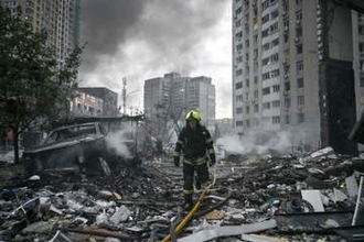 前線が膠着するロシアとウクライナ、激化する空中戦で代償を払わされる民間人