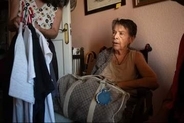 強制立ち退きの87歳女性が死去、スペイン住宅危機の象徴