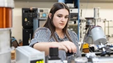 宇宙のちりを実験室で再現、生命の起源を探るヒントに　豪研究