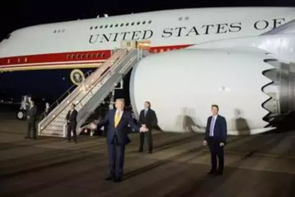 トランプ氏、安全上の懸念生じ旧型大統領専用機でトルコを出発　カタール寄贈の新型機に乗らず