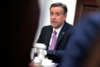 CIA長官がベネズエラ訪問、大統領代行と会談