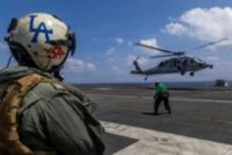 米空母打撃群、中東地域に展開　対イラン作戦支援態勢に近づく