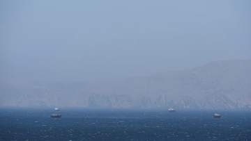 イラン革命防衛隊、ホルムズ海峡の通航停止を発表　イスラエルのレバノン攻撃は「停戦違反」