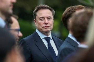 マスク氏、米国の子ども全員にスペースX株を1株ずつ贈与すると表明