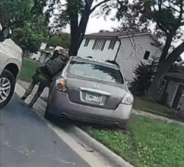 女性射殺の米ICE捜査官、6月の捜査時に車で引きずられ負傷していた　発砲事件への影響指摘する声も