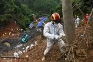 132人死亡の中国旅客機墜落、故意の疑い強まる　操縦席のスイッチ操作をデータが記録