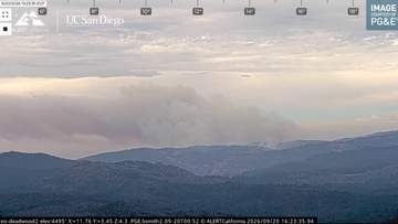 消火活動中のヘリが墜落、乗員2人死亡　米ヨセミテ国立公園の山火事続く