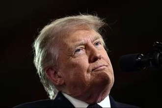 トランプ氏、イランと「大筋で交渉まとまった」　ホルムズ海峡再開と主張