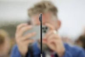 アップルの「薄型iPhone」への賭け、消費者は支持せず　調査結果