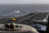 「米、中東に空母ジョージ・ワシントン派遣へ　配備長期化のエイブラハム・リンカーンと交代」の画像1