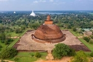 1700年前の巨大仏塔、ギザの大ピラミッドに次ぐ大きさの建造物はどうやって造られた？　スリランカ