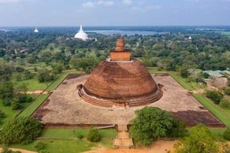 1700年前の巨大仏塔、ギザの大ピラミッドに次ぐ大きさの建造物はどうやって造られた？　スリランカ