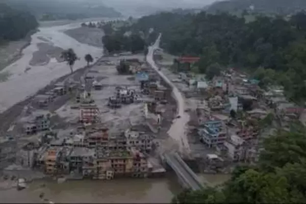 ネパール・中国国境の壊滅的な洪水、原因は　科学者チームが分析結果を報告