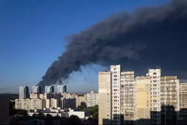 ロシアのドローン攻撃で倉庫爆発、37人死亡　キーウ近郊