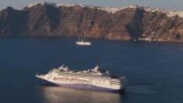 クルーズ船がホルムズ海峡を通過、航路が依然抑制される中