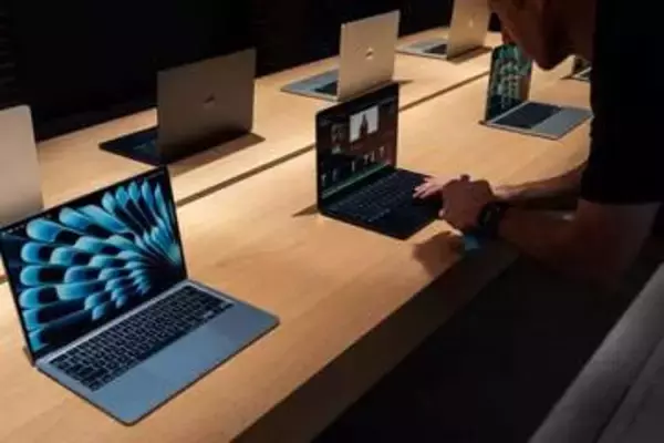 アップル、「MacBook」「iPad」シリーズなど値上げ　株価は1年超で最大の下げ幅