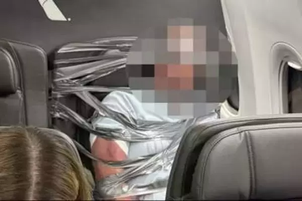 暴れた乗客、粘着テープでファーストクラス席に縛り付けられる　米旅客機が緊急着陸