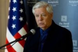 トランプ氏が対ロシア制裁法案を「承認」、来週にも採決　米上院議員