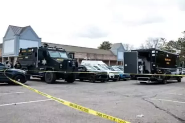 ユダヤ教礼拝所に車突っ込み炎上　レバノン出身の容疑者、イスラエルに恨みか　米ミシガン州