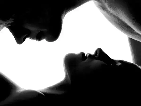 「壁ドン」レベルの話ではない、大人のSかMか問題【スナック艶】