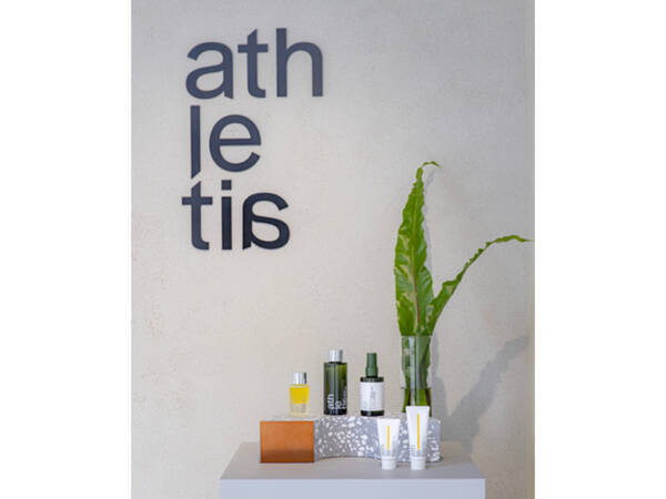 クリーンかつジェンダーレス 名ブランドを手がける化粧品メーカーから満を持して誕生 年4月8日 エキサイトニュース