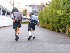 ミスチルが過去曲のmvを本公開 綾瀬はるか出演 未来 のmvなどが話題に 年4月7日 エキサイトニュース