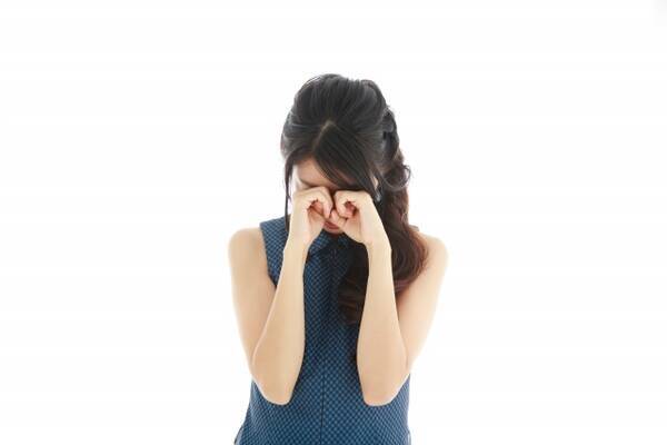 すぐ泣く同僚ってどう思う 毎回慰めるのダルい 当人からは 好きで泣いてるわけじゃない の声も 19年4月24日 エキサイトニュース