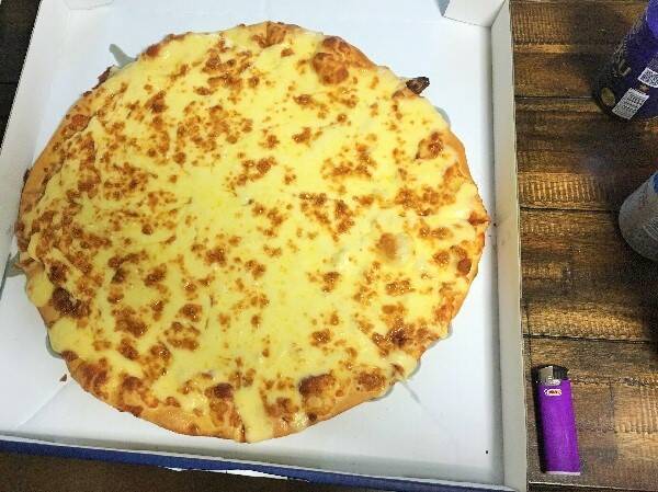 ドミノ 1キロチーズピザ がやばい チーズの暴力 1枚32キロカロリーの迫力 エキサイトニュース ドミノ 1キロチーズピザ がやばい チーズの暴力 1枚32キロカロリーの迫力 エキサイトニュース