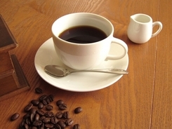 コーヒー8杯以上で危険、急性カフェイン中毒が急増　「危険ドラッグの代用になっている」との指摘も
