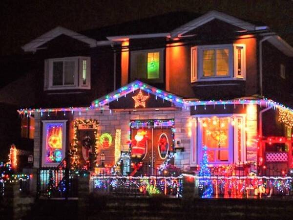 自宅イルミネーションに困惑する近隣住民の嘆き たまに見るならいいけど 見たくもないのに視界に入るのはありがたみも何もない 17年12月11日 エキサイトニュース