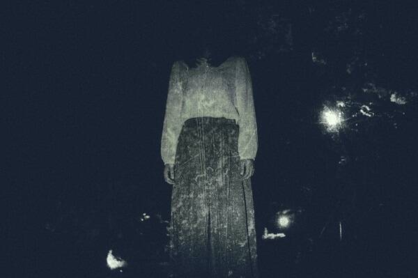 これって霊感 家の中で 嫌な感じ がする場所 階段が怖い 黒い何かが見える 換気扇から獣の臭いがする 18年3月17日 エキサイトニュース