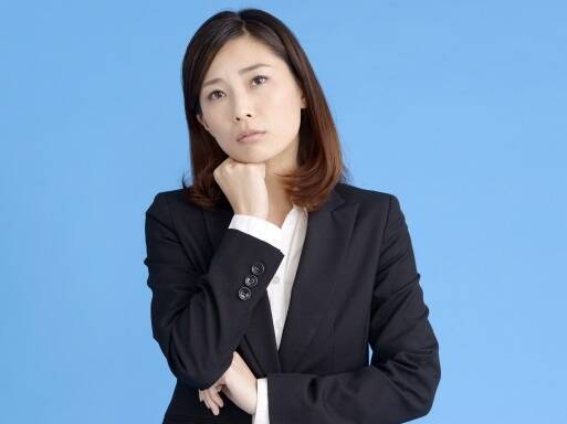 委託には挨拶しなくていい 横柄な先輩に憤る公務員の嘆き 机の整理も出来ないのに 相手を見下せるほど偉いの 18年5月9日 エキサイトニュース