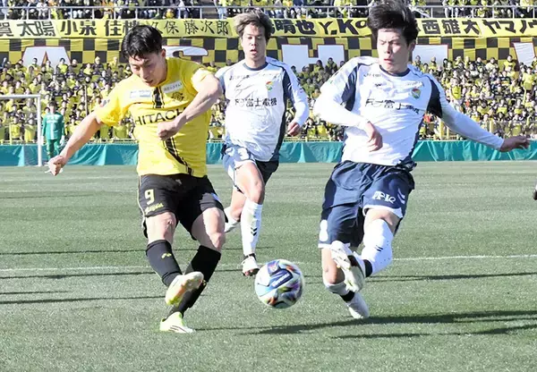 ちばぎんカップ　柏レイソルが２―１でジェフ千葉下す　レイソル久保が決勝ゴール