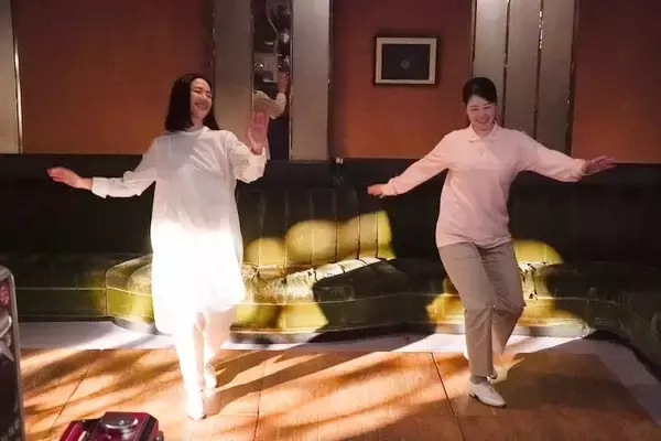 「「スナック キズツキ」第8話レビュー＆第9話あらすじ：最終回まで残りわずか、改めて感じるトウコの不思議な力（※ストーリーネタバレあり）」の画像