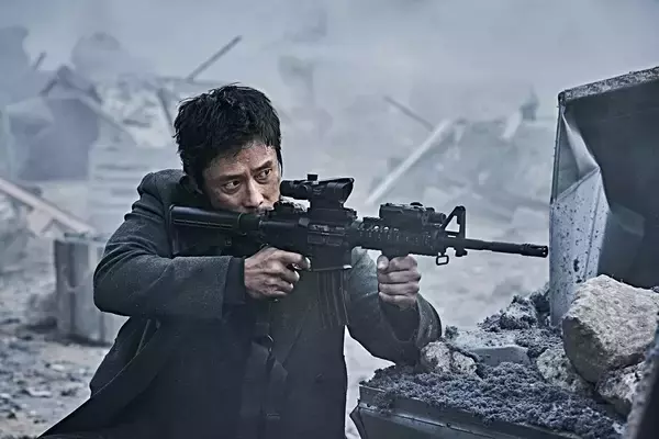 「『白頭山大噴火』レビュー：韓国映画の快進撃を象徴するパニック・スペクタクル＆ポリティカル・アクション超大作！」の画像