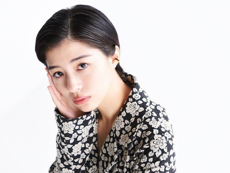 「性別関係なく、惹かれるときは惹かれるのが人間」映画『君は永遠にそいつらより若い』主演・佐久間由衣インタビュー