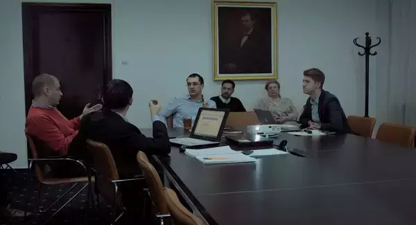 「『コレクティブ 国家の嘘』日本でも他人事じゃない「腐ってやがる…！」な事実に胸をえぐられまくるドキュメンタリー映画になった理由」の画像