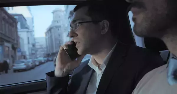 「『コレクティブ 国家の嘘』日本でも他人事じゃない「腐ってやがる…！」な事実に胸をえぐられまくるドキュメンタリー映画になった理由」の画像