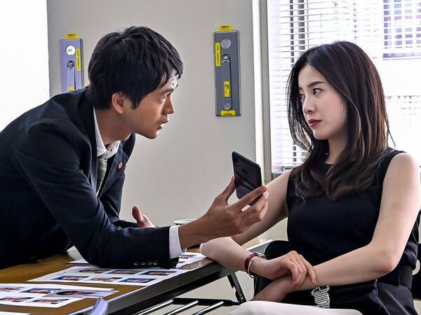 考察 最愛 第2話 事件のカギは15年前の携帯電話 早くも犯人が判明 ネタバレありレビュー 21年10月23日 エキサイトニュース