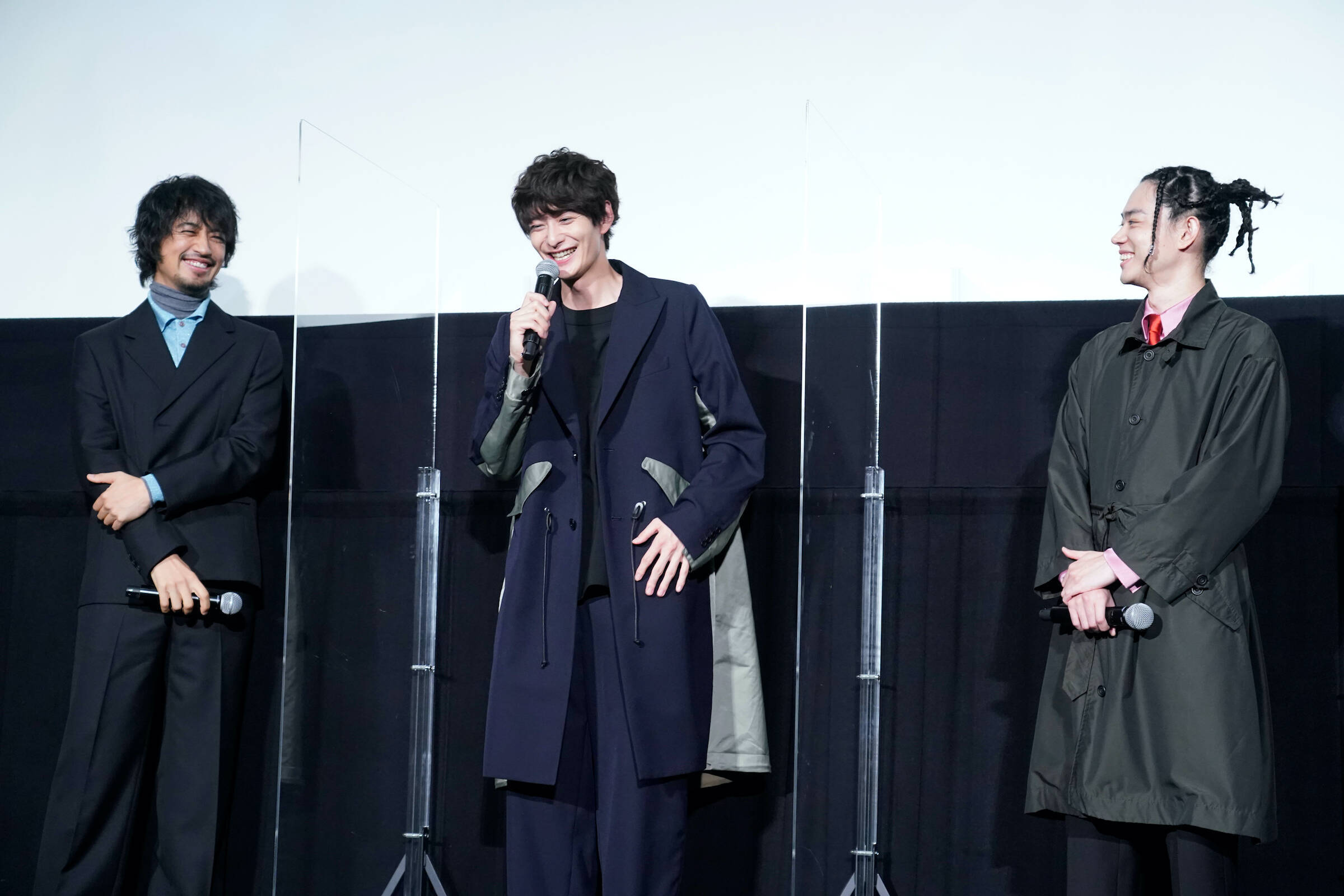 菅田将暉「満席の皆さんの前に立てて嬉しい！」『CUBE 一度入ったら、最後』 初日舞台挨拶