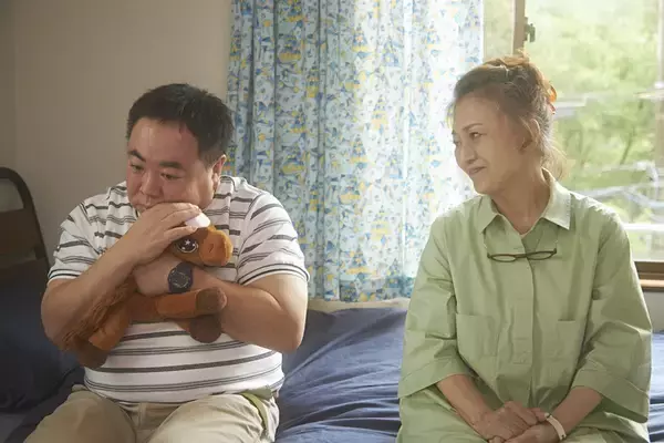 「〈新作紹介〉『梅切らぬバカ』加賀まりこの全てが”映画”であるとしか言いようのない素晴らしさ」の画像