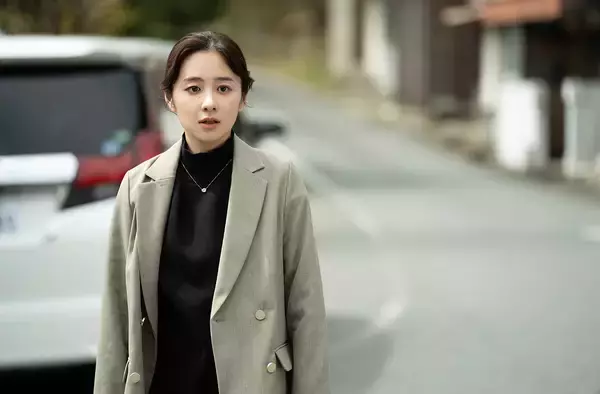 「映画『八つ墓村』金田一役の尾上松也、奥智哉、堀田真由ら鍵を握る人物を捉えた場面写真10点公開」の画像