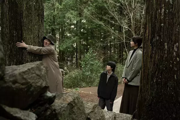 「映画『八つ墓村』金田一役の尾上松也、奥智哉、堀田真由ら鍵を握る人物を捉えた場面写真10点公開」の画像