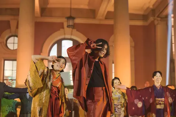 「米津玄師“IRIS OUT”“さよーならまたいつか！”『NHK紅白歌合戦』パフォーマンス映像公開」の画像