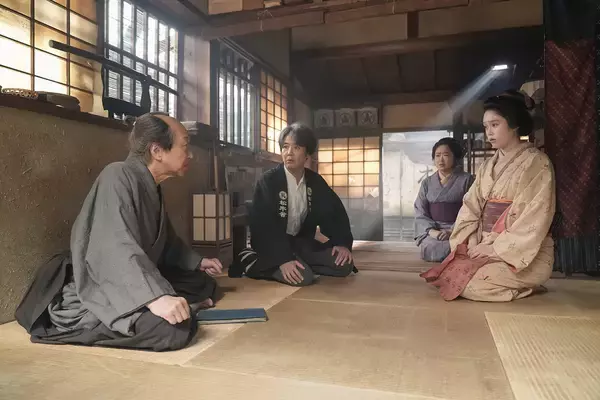 「『ばけばけ』小日向文世からコメント到着。「恋の力はすごいですよね（笑）」」の画像