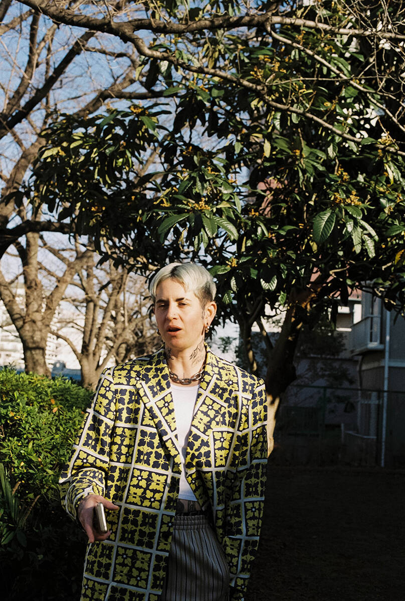 世界的ポップスターが求めるエイリーズ・モロスとは何者か？　ロンドン在住デザイナーの仕事哲学