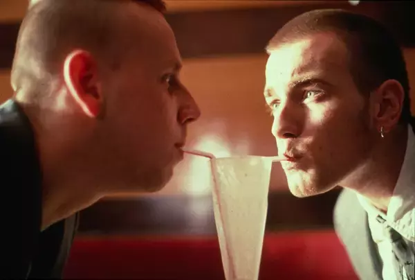 「ユアン・マクレガー主演『トレインスポッティング』が1月30日より2週間限定で全国リバイバル上映」の画像