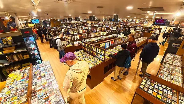 「NHKドキュメント72時間で「渋谷の巨大CD・レコード店」に密着。5月22日放送」の画像