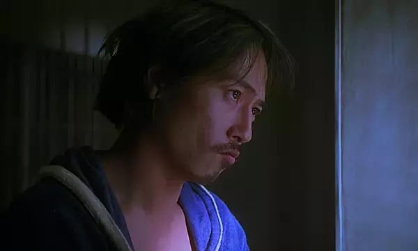「岩井俊二『スワロウテイル』舞台裏を描いたドキュメンタリー『円都』YouTubeで期間限定無料配信」の画像