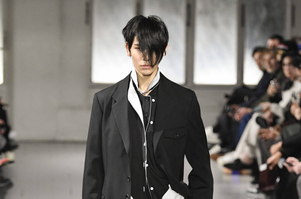 Snow Manラウールがパリコレに。Yohji Yamamotoのモデル起用の裏に 